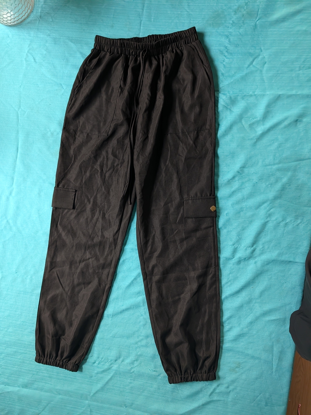 SHEIN Black Women's Cargo Ankle Pants